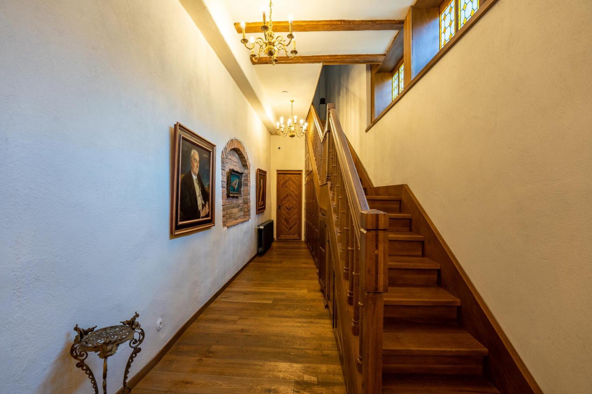 The Throne - M Museum Hotel Sighişoara Exterior foto